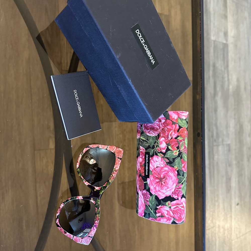 Dolce & Gabbana Pink Floral Rose Print Oversized Sunglasses - Picture 2 of 9